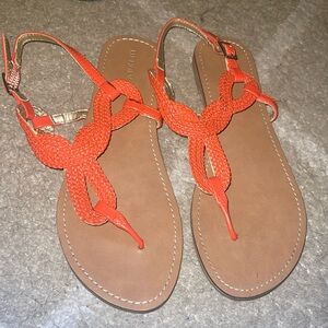 Woman’s flat sandals. Size 9.